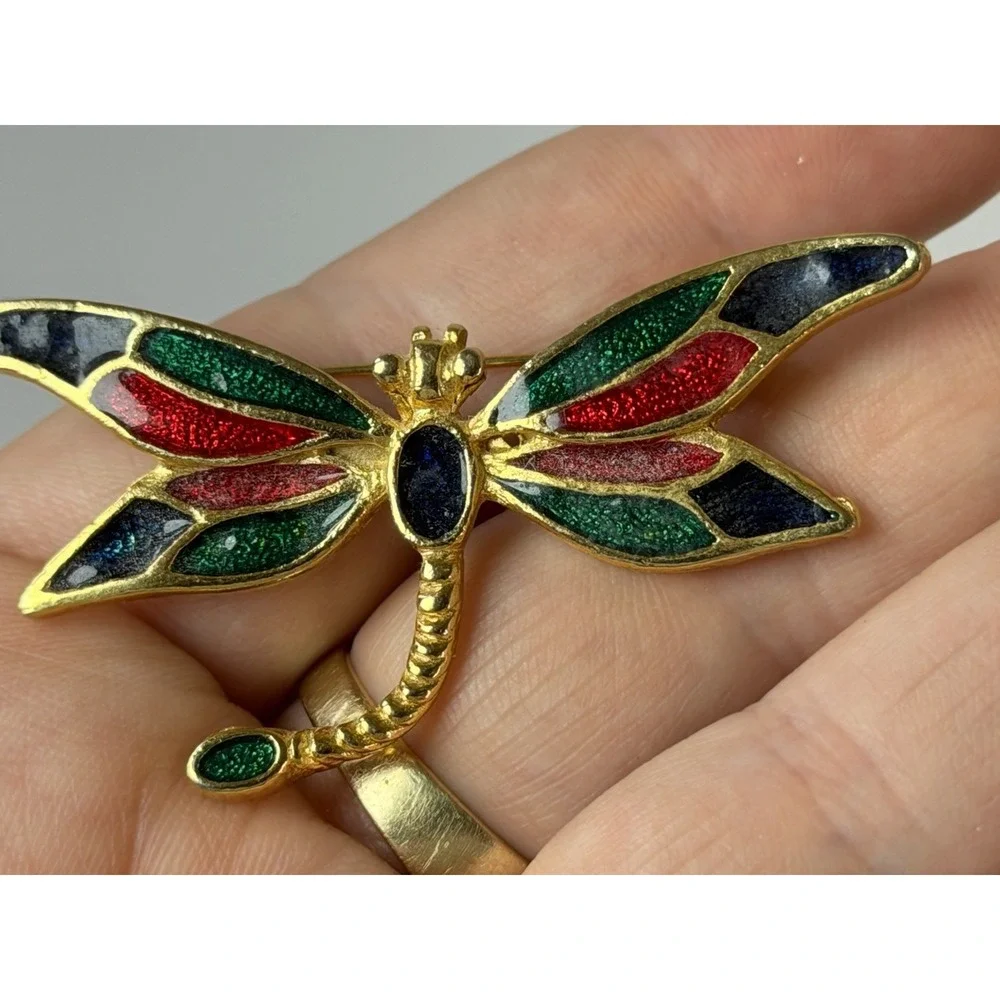 Dragonfly brooch pin